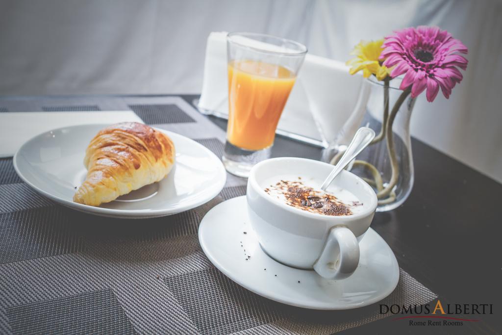 Domus Alberti Bed & Breakfast Рим Екстер'єр фото
